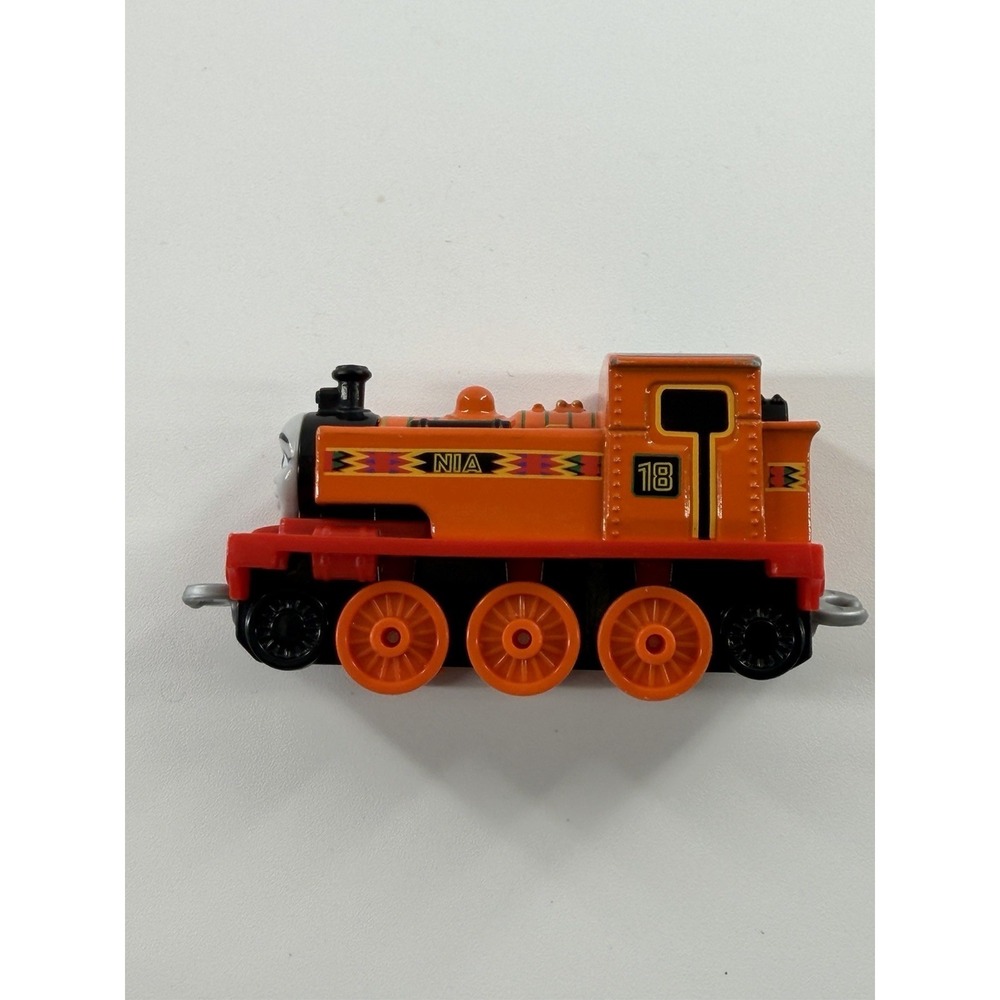 Thomas & Friends Nia #18 Push Along Train Engine Mattel 2013 Thailand - Picture 6 of 7